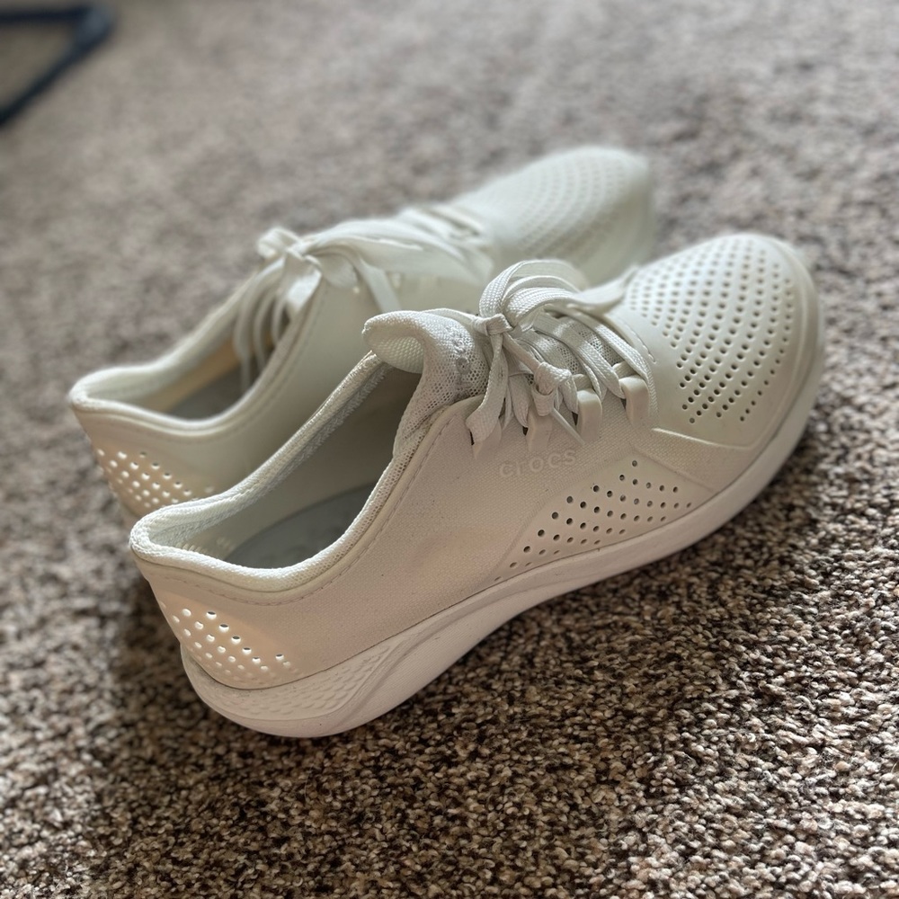 Croc tennis shoes